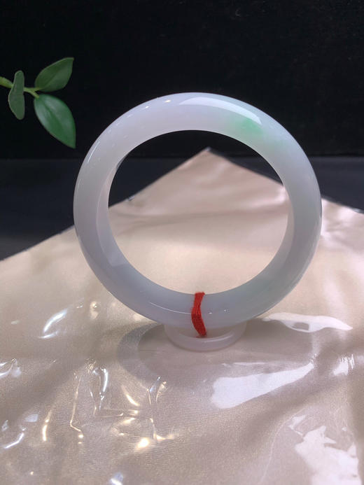 620416，59飘绿手镯 ，版型好，底妆干净清爽 均匀干净 商品图0