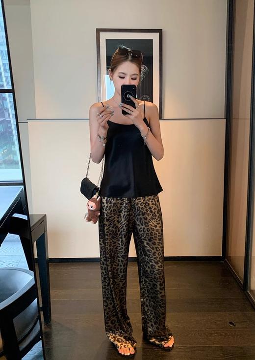 小众摩登烫金美式复古小猎豹直筒空气裤 商品图6