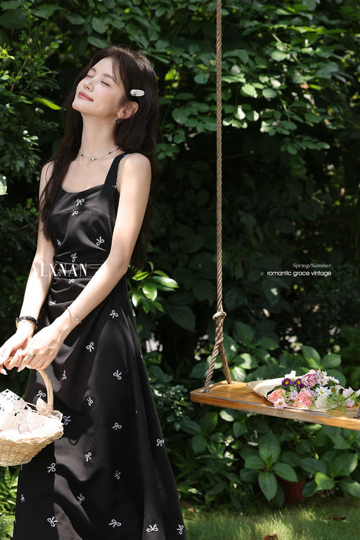 鹿向南「慢调巴黎」黑色碎花连衣裙女夏小个子收腰无袖长款吊带裙 商品图5