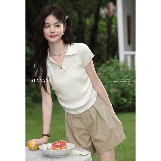 鹿向南「云朵慕夏」杏色翻领短袖T恤女夏季新款收腰气质针织上衣 商品图3
