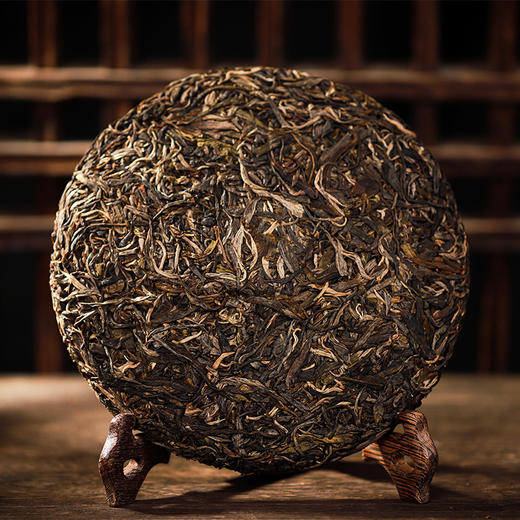 【新品上新】【掌柜私藏老班章】2015年头春勐海普洱茶生茶超大古树‘茶中劳斯莱斯’山头茶的顶峰 357克/饼茶  拍5发6拍20发25 商品图2