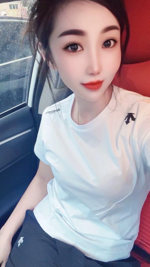 点此购买 迪桑特夏季女士圆领修身短袖T恤 ly 323745 商品图4