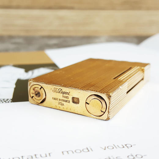 【85新】S.T.Dupont 都彭L2朗声系列镀金竖纹巴黎钉朗声打火机37*62*11MM（皆取最大值）现售价：1800！020725NJM49 商品图2