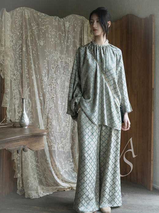 Mutedance 青翡色几何纹样不对称真丝上衣 商品图4