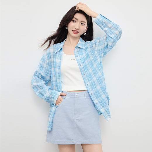 【专属特价】熙世界蓝白格纹防晒衬衫女夏日2025新款法式休闲宽松长袖薄款衬衣 商品图4