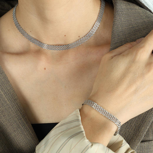 【网面锁骨链，百搭高级~】欧美简约镂空宽项链手链套装 ins风潮网面锁骨链 钛钢保色高级百搭-QQ 商品图1