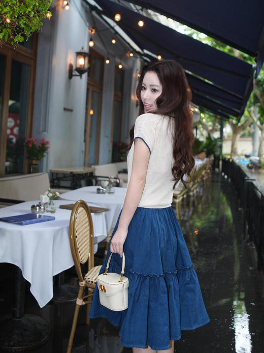 Valenti*o 25FW早秋新款 白色针织Polo衫（DQJ） 商品图8