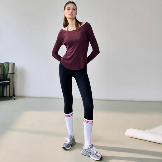 跃牌【轻匀系列】2025新款裸感瑜伽服女宽松性感露肩瑜伽上衣时尚休闲垂感运动长袖CX42006 商品图3