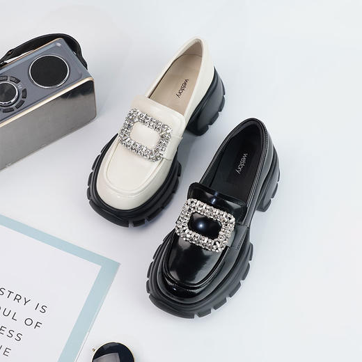 Westory2025年秋季金典厚底乐福鞋方扣深口单鞋W25CM75721 商品图0