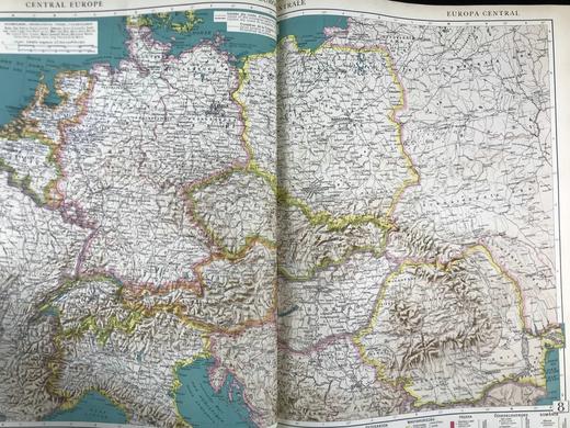 【法语】50*36cm！1950年 拉鲁斯世界地图集 配大量彩色地图 真皮脊精装 商品图14