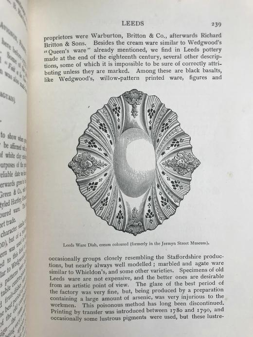 1912年 陶瓷收藏者指南 约200幅插图 漆布精装16开 商品图13