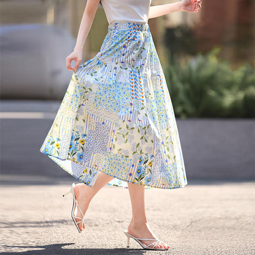 【专属特价】熙世界复古文艺繁花半身裙女2025夏季新款法式度假风印花a字伞裙 商品图1