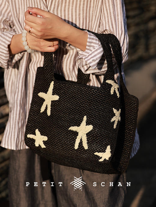 PETIT SCHAN小闪 BAG#016 Star Bento Box 星星便当盒 海星图案拉菲草纯手勾手提包便当包 商品图0