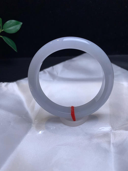 620420，57 白月光正圈，清新秀气，自然光下就是白底，润润的 商品图2