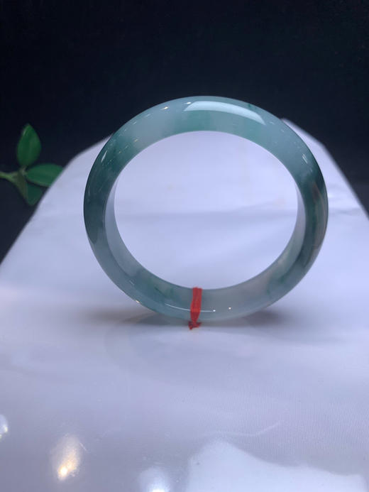 620422，57飘花手镯、种老肉细，底妆干净清爽 商品图3