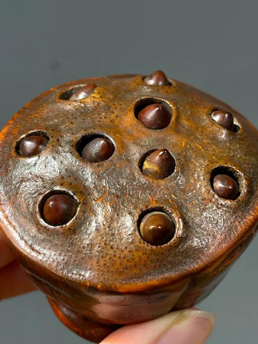 竹根仿生巧雕莲蓬把玩件，顺丰包邮 商品图1