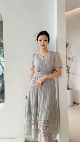 54X028天丝V领连衣裙