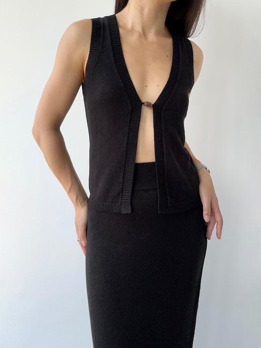 ZAANLI｜ZNSS25042 亚麻粘纤微光串珠马甲针织背心 [ 浅银白 / 雾黑 ] 商品图13