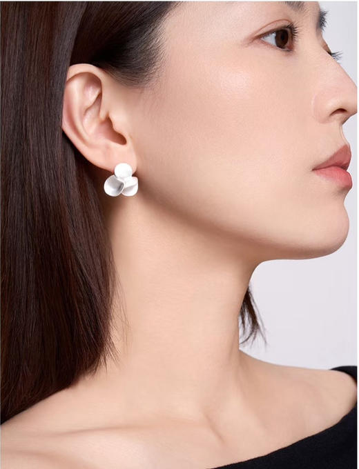 小众纯银优雅感烧白耳钉502 商品图4