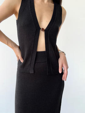 ZAANLI｜ZNSS25042 亚麻粘纤微光串珠马甲针织背心 [ 浅银白 / 雾黑 ]