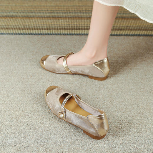 品质好货|Safiya/索菲娅2025夏平底舒适羊里羊垫浅口玛丽珍鞋SFD2111716 商品图8