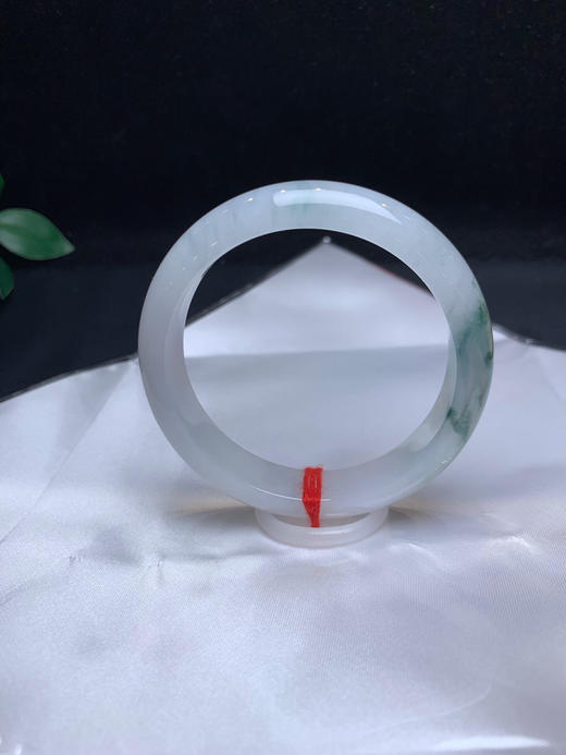 620439，57 冰飘绿花手镯，冰润干净，一截清新蓝花 商品图3