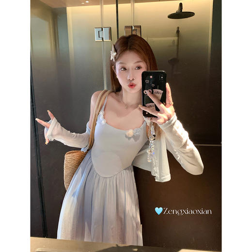 【折后再享2件88折】现货秒杀！微信打折价！立体玫瑰花吊带连衣裙 日常219.99/件 立减90 秒杀129.99/件！！ 商品图1