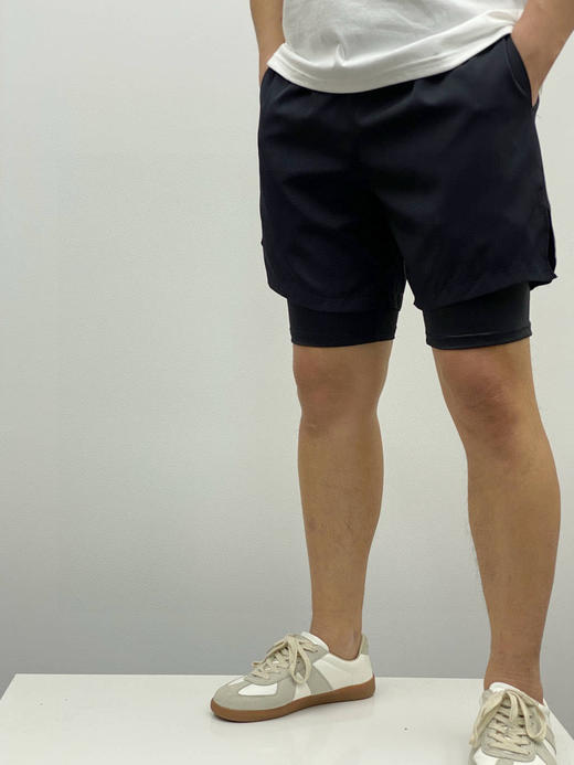 迪家同款，夏季新品情侣款速干假两件短裤 商品图0