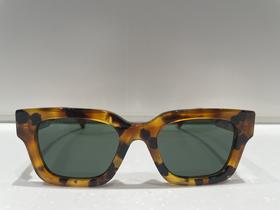 开云眼镜 古驰 太阳眼镜  GG1913S-003【不退不换，介意勿拍】