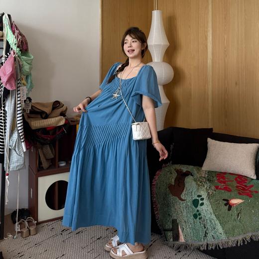 2025新品 软软同款【轻松自在】法式收腰韩版时尚捏褶方领慵懒风大版连衣裙 商品图1