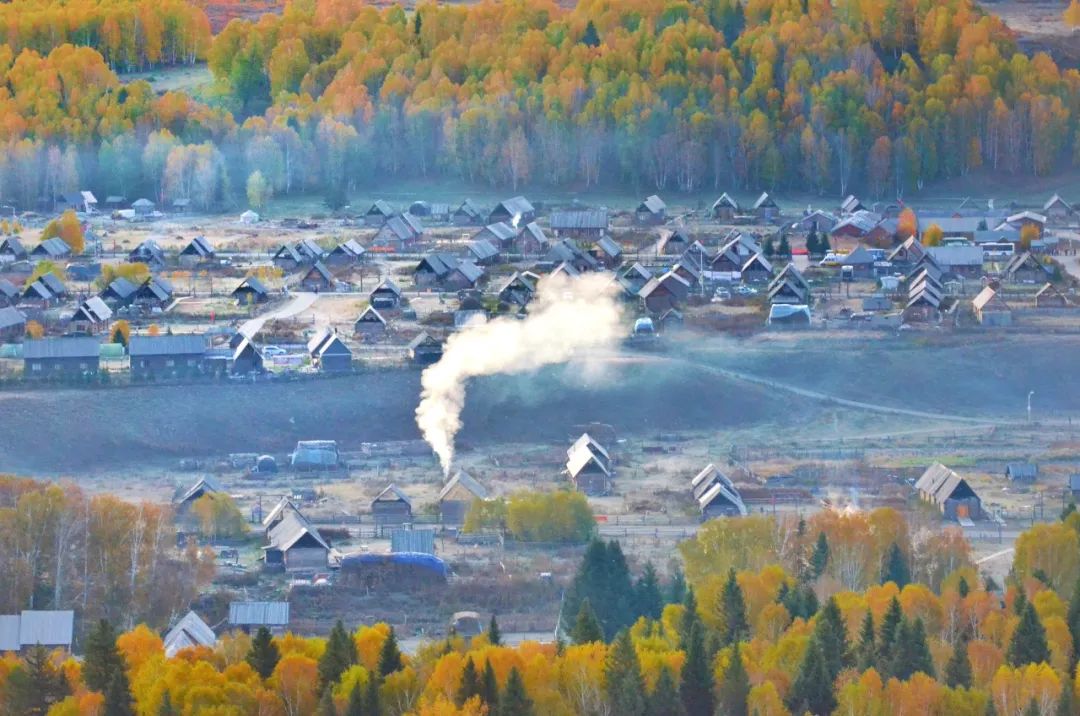 新疆阿勒泰、“童话仙境”喀纳斯&禾木村、三大网红公路（独库公路+S21沙漠公路+阿禾公路）、那拉提空中草原、乌尔禾魔鬼城、唐布拉百里画廊、“大西洋最后一滴眼泪”赛里木湖10天纯玩团