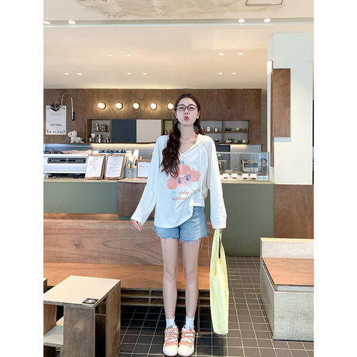 <曾小咸推荐>韩系连帽休闲百搭卡通印花长袖T恤 商品图4