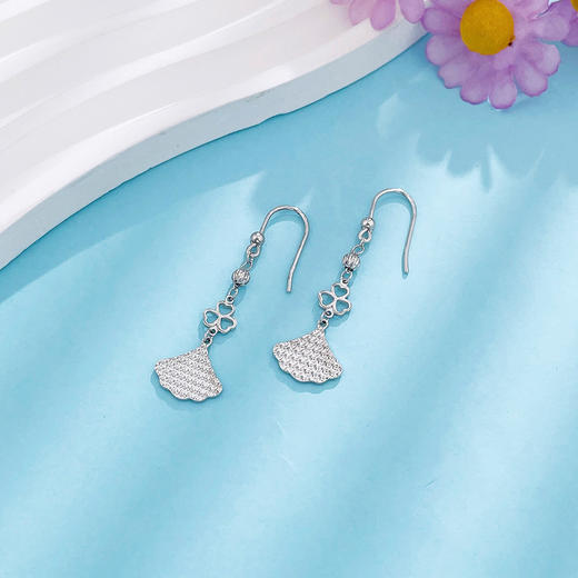 【限时8.8折】【线上铂金馆】PT950 #CNC #碎碎冰 【国际铂金协会  精品】铂金实心碎碎冰小裙子耳饰耳吊耳钩(BES00222)预售产品下单后不退款不退货不换货不补差价) 商品图1