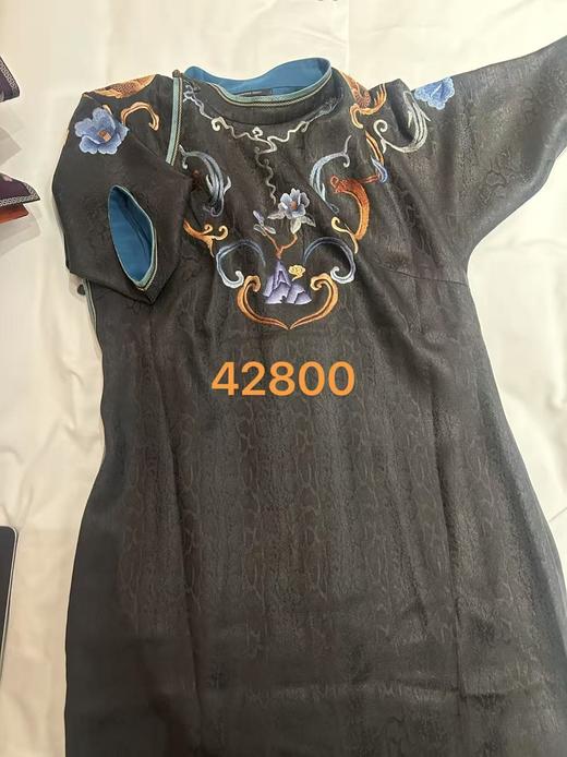 盛唐牡丹盛奢系列| 真丝香云纱如意领手绣旗袍裙-黑色 商品图1