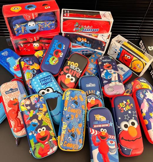 【清仓特价！款式随机发！非质量问题不退换】香港YOME正品文创多层立体笔袋 款式多样轻松收纳文具 开学必备 商品图8