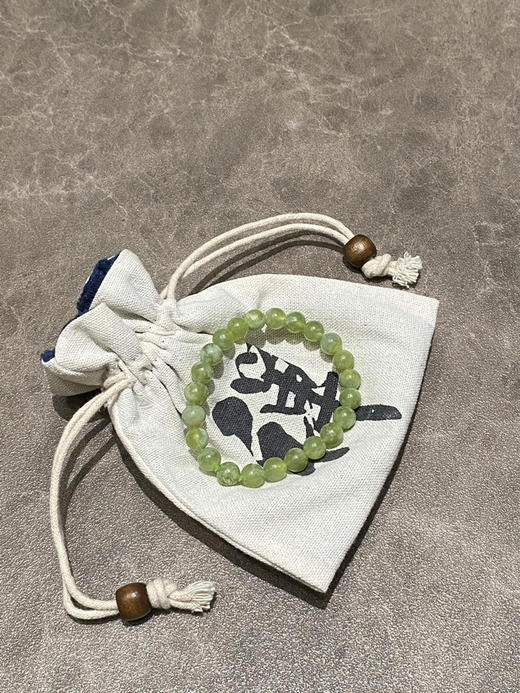 天然岫玉手串 商品图1