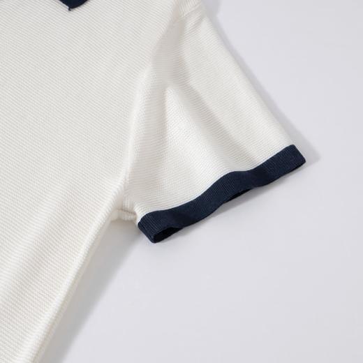 茧墨 法式撞色U领设计莱赛尔短袖上衣 商品图2