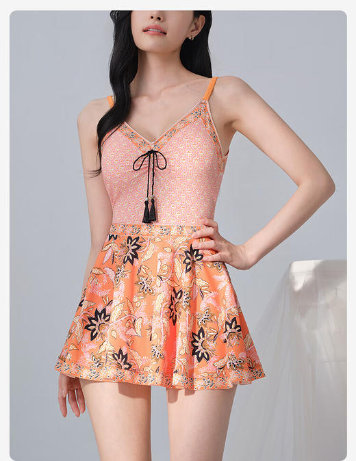 【3F】安莉芳v领印花民族风裙式连体泳衣ES00263 商品图0