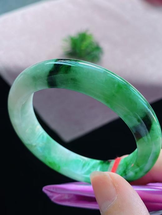53翡正圈翡翠手镯 商品图1