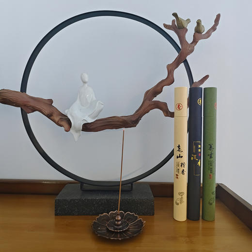 【到手六盒+超值赠品】润百艾 中国风多味线香套装 20g/盒*±40支（赠莲花香插*1+艾草精油10ml*1） 商品图0