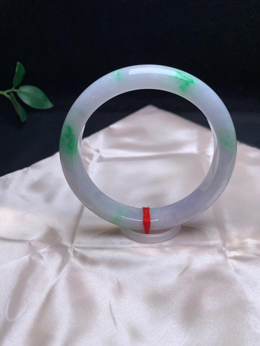 620432，61.5飘阳绿手镯，飘阳绿色。色很艳 商品图3