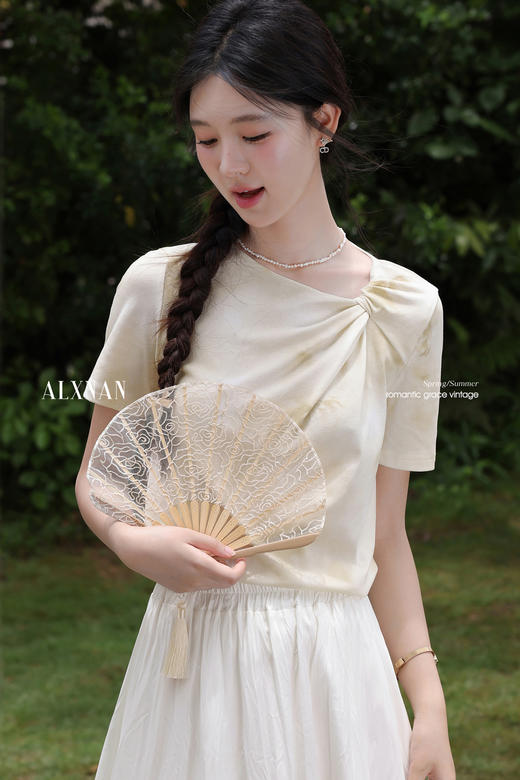 鹿向南「柠檬汽水」设计感浅黄色斜领短袖T恤夏季新款时尚上衣女 商品图4