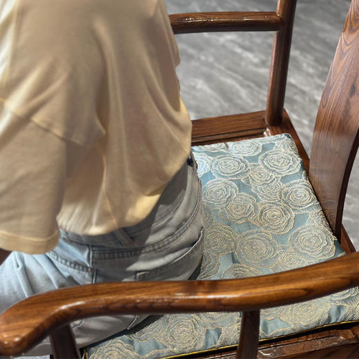 艾绒坐垫 电加热办公室艾绒垫 艾灸毯臀部椅子垫 商品图3