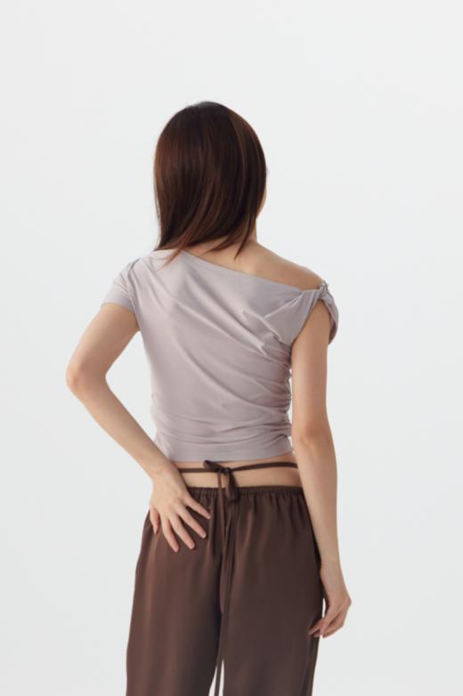 CryingCenter 运动面膜级糯感运动不对称露锁骨修身弹力女短袖 商品图5