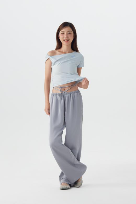 CryingCenter 运动面膜级糯感运动不对称露锁骨修身弹力女短袖 商品图1