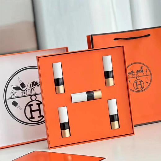 【配赠礼袋  】Hermes爱马仕口红小样礼盒1.5g*5支 （#21+#75+#64+#68+#85） 香港直邮 商品图1
