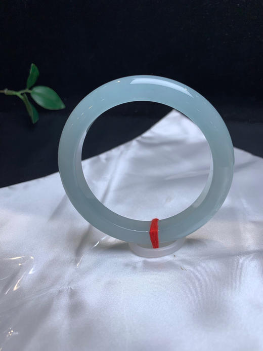 620442，58.5冰晴底细条手镯，整体冰冰胶胶的，满圈带晴底色 商品图3