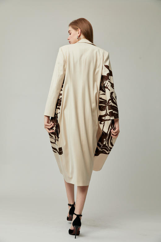 SAFICOO  优雅简淑 水墨菊画印花设计式风衣 商品图4