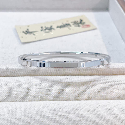 【限时8.8折】【线上铂金馆】PT950 #CNC 椭圆形铂金空心开口卡扣简约光面闪耀镜面炫彩手镯（面宽约3.6-4.0mm）(PTSZ00059)预售产品下单后不退款不退货不换货不补差价) 商品图1