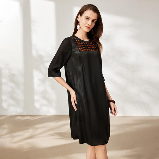 TANGY Collection天意2025秋季新品商场同款女连衣裙L253801 商品图3